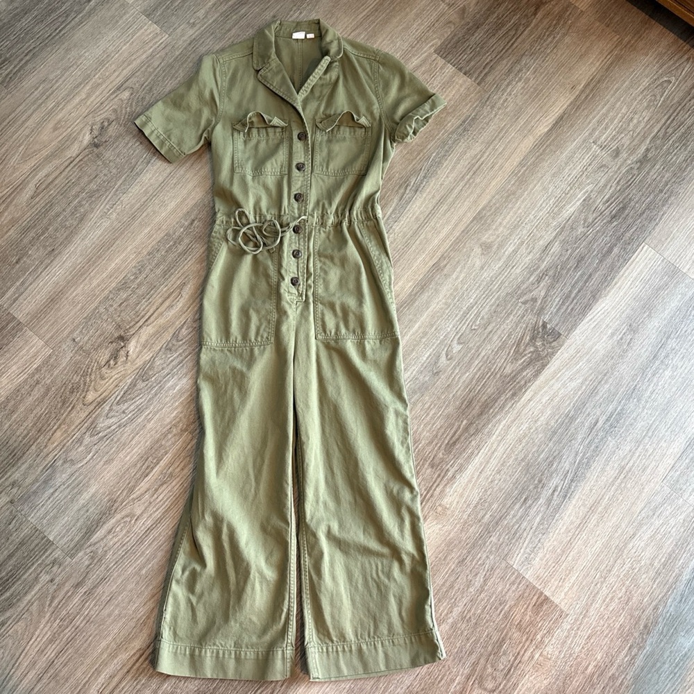 Women’s Gap Olive Green Utility Jumpsuit Size 00 With Pockets